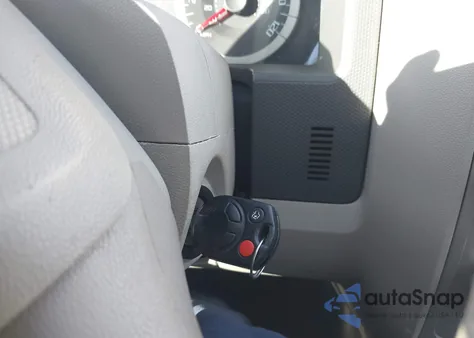 2011 Ford Escape Xlt z USA, uszkodzony, nr VIN 1FMCU0D70BKA93100